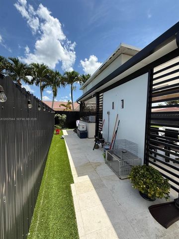 14832 SW 169th Ln, Miami, FL 33187