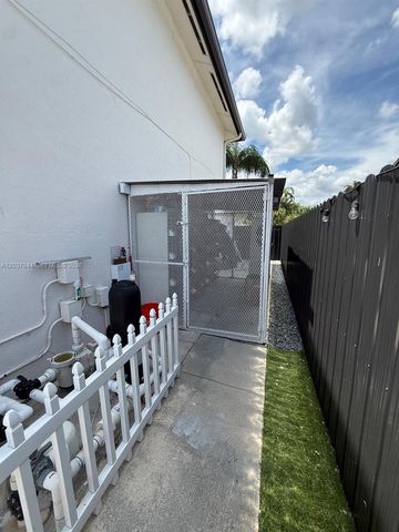 14832 SW 169th Ln, Miami, FL 33187