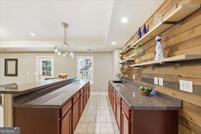 1232 Vinings Place Point, Mableton, GA 30126