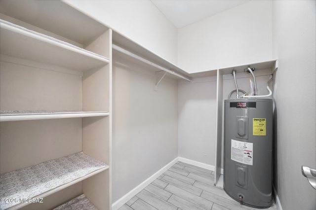 1810 E Blacklidge Dr Apt 322, Tucson, AZ 85719