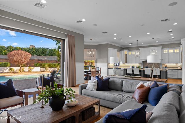 4909 N 45TH Place, Phoenix, AZ 85018