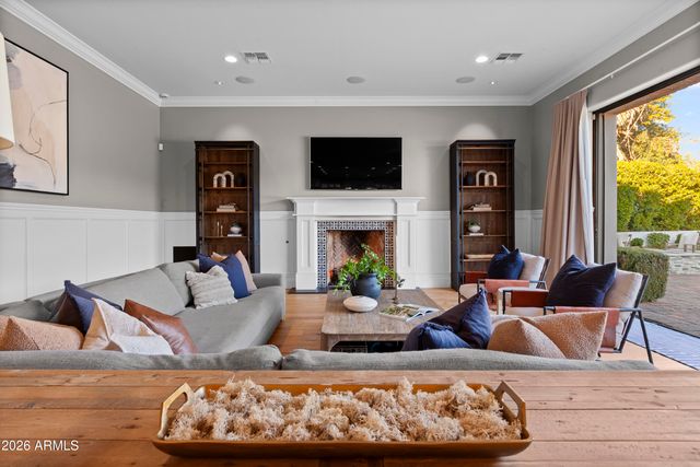 4909 N 45TH Place, Phoenix, AZ 85018