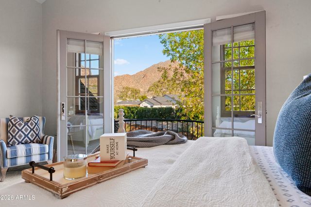 4909 N 45TH Place, Phoenix, AZ 85018