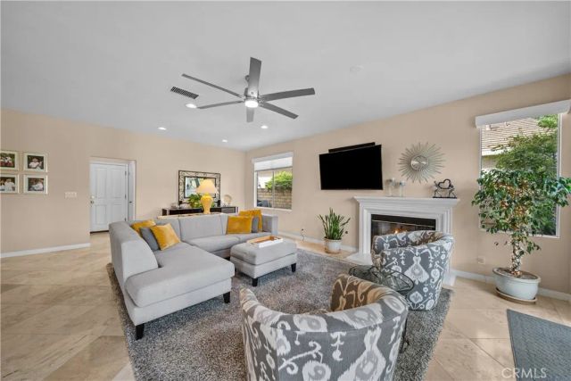 21634 Canyon Heights Circle, Saugus, CA 91390