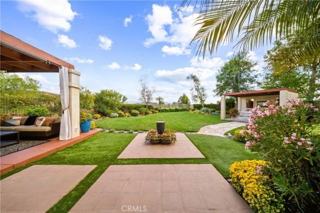 21634 Canyon Heights Circle, Saugus, CA 91390