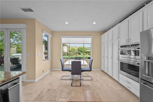 21634 Canyon Heights Circle, Saugus, CA 91390