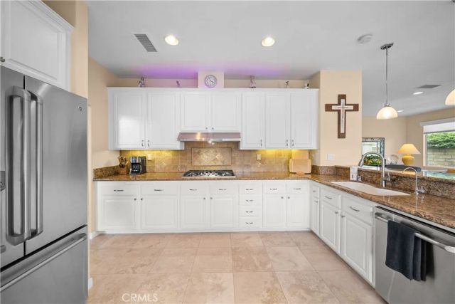 21634 Canyon Heights Circle, Saugus, CA 91390