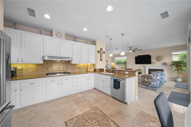 21634 Canyon Heights Circle, Saugus, CA 91390