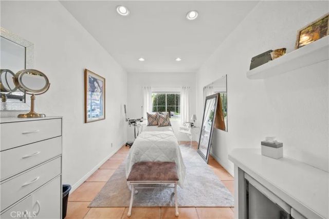 21634 Canyon Heights Circle, Saugus, CA 91390