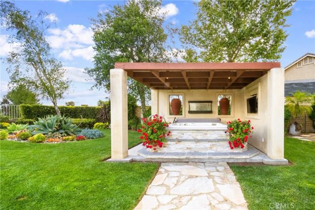 21634 Canyon Heights Circle, Saugus, CA 91390