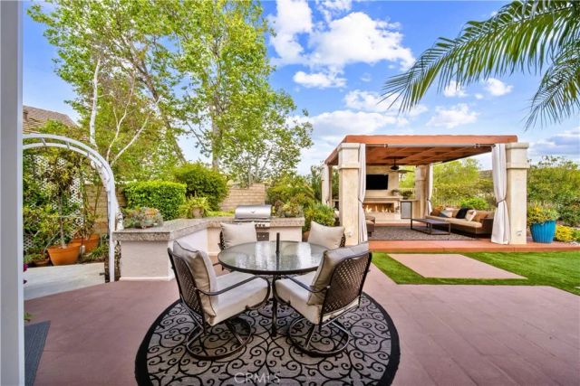 21634 Canyon Heights Circle, Saugus, CA 91390