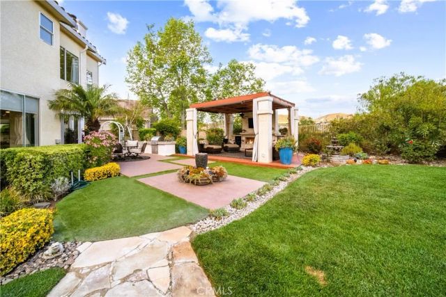 21634 Canyon Heights Circle, Saugus, CA 91390