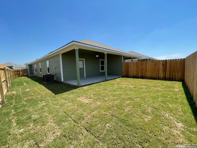 625 Heathers Way, Seguin, TX 78155