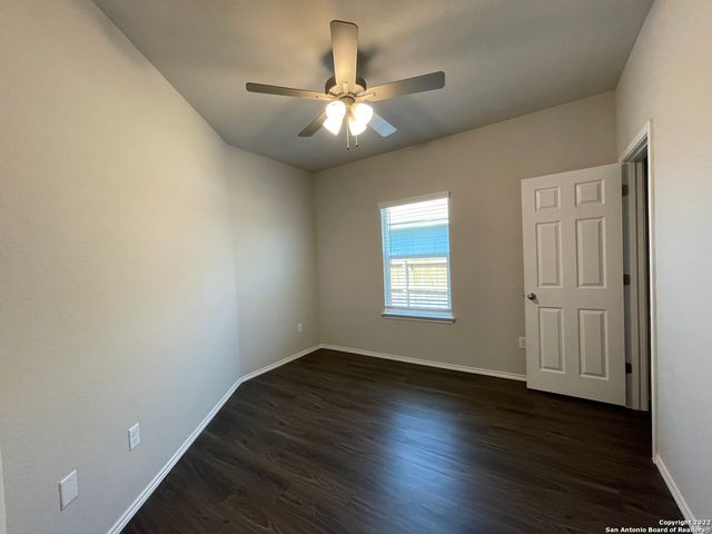 625 Heathers Way, Seguin, TX 78155