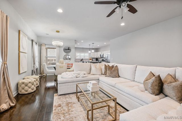 271 Hedgefield Drive, Prattville, AL 36066