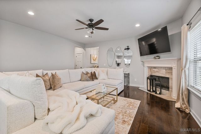 271 Hedgefield Drive, Prattville, AL 36066