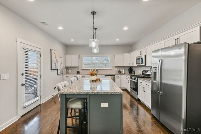 271 Hedgefield Drive, Prattville, AL 36066