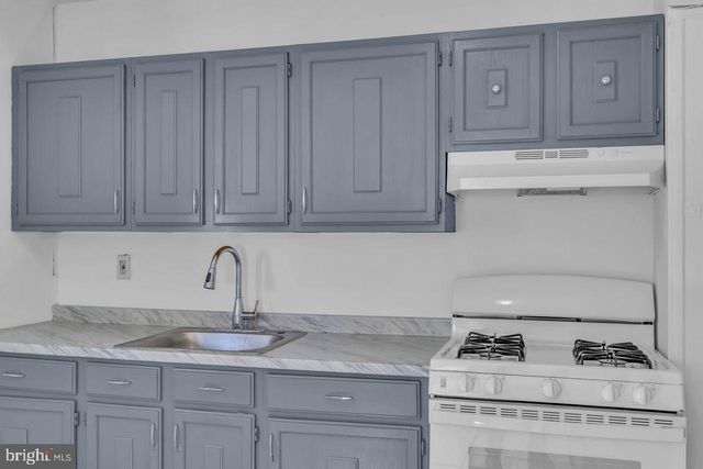 125 ROBBINS AVE, Ewing, NJ 08638