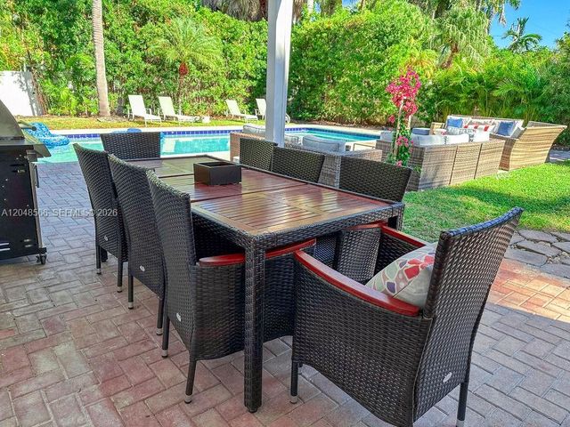 1255 Jackson St, Hollywood, FL 33019