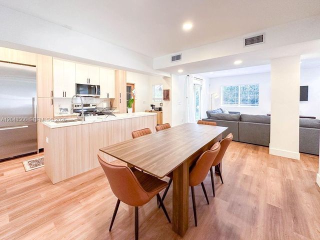 1255 Jackson St, Hollywood, FL 33019