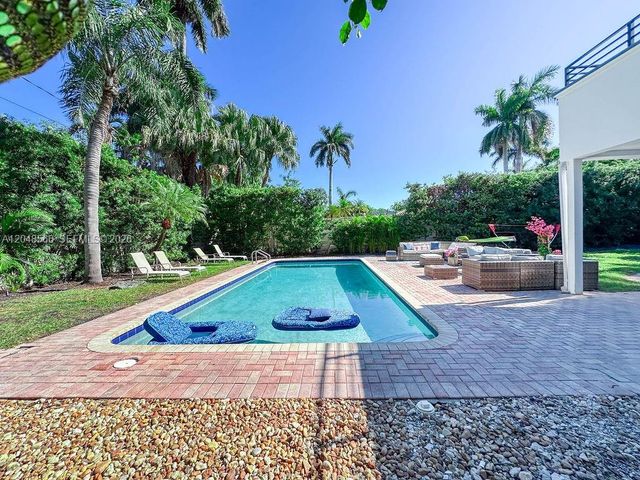 1255 Jackson St, Hollywood, FL 33019
