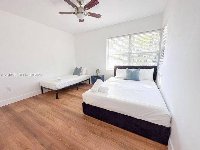 1255 Jackson St, Hollywood, FL 33019