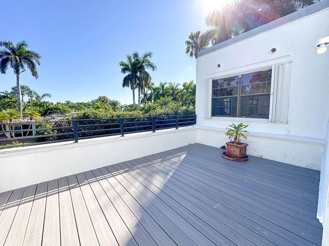1255 Jackson St, Hollywood, FL 33019