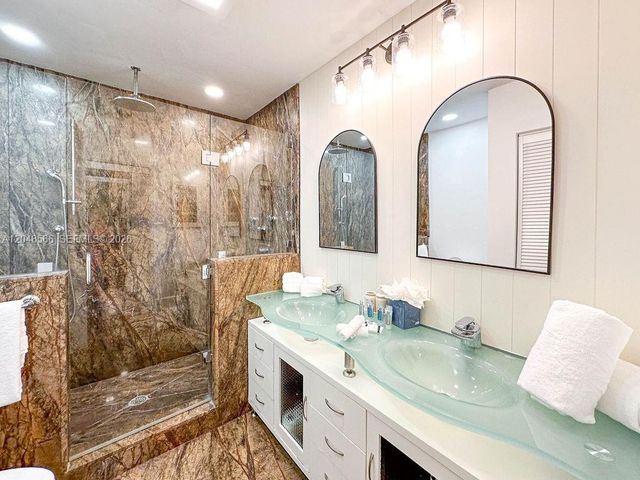1255 Jackson St, Hollywood, FL 33019