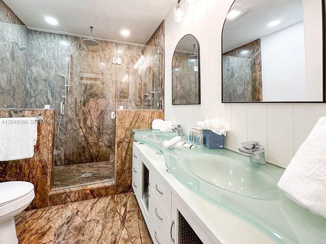 1255 Jackson St, Hollywood, FL 33019