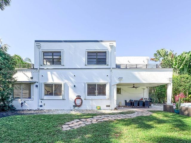 1255 Jackson St, Hollywood, FL 33019