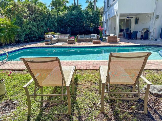 1255 Jackson St, Hollywood, FL 33019
