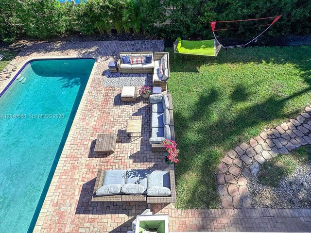 1255 Jackson St, Hollywood, FL 33019
