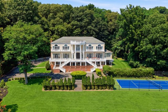 1007 W Shore Road, Mill Neck, NY 11765