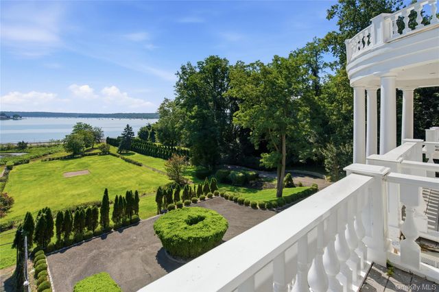 1007 W Shore Road, Mill Neck, NY 11765