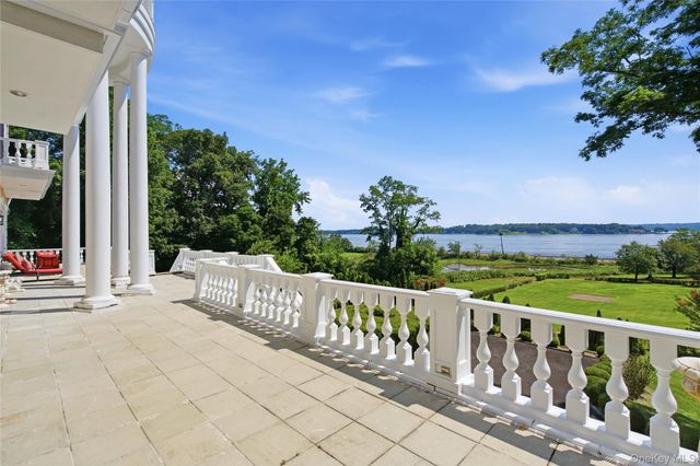 1007 W Shore Road, Mill Neck, NY 11765
