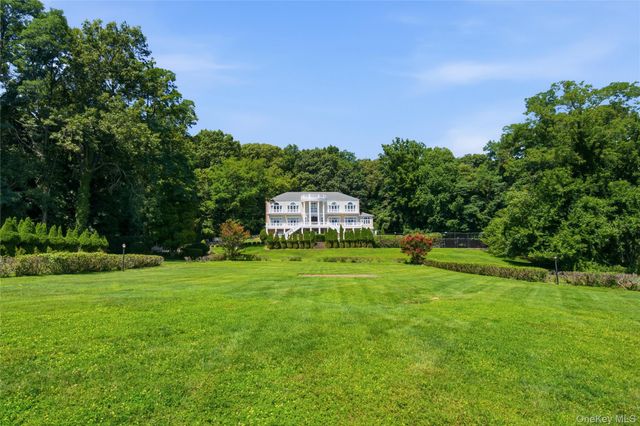 1007 W Shore Road, Mill Neck, NY 11765