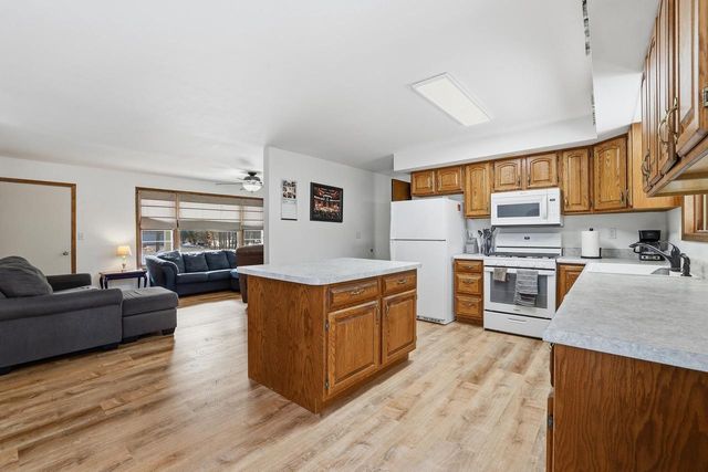 1756 JAYNES ROAD, Kronenwetter, WI 54455