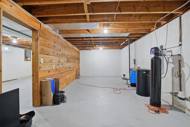 1756 JAYNES ROAD, Kronenwetter, WI 54455