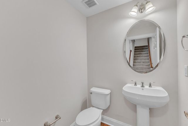 9211 Calabria Drive 104, Raleigh, NC 27617