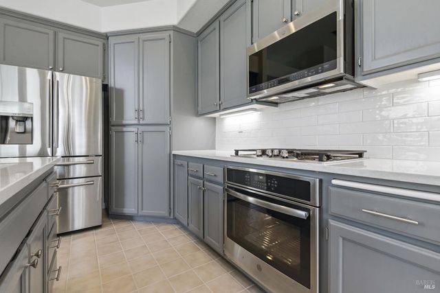 51 Regatta Way, Napa, CA 94559