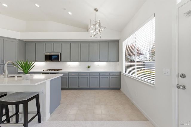 51 Regatta Way, Napa, CA 94559