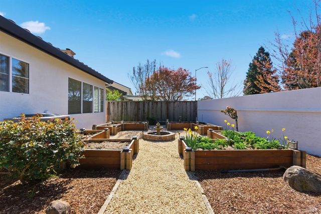 51 Regatta Way, Napa, CA 94559