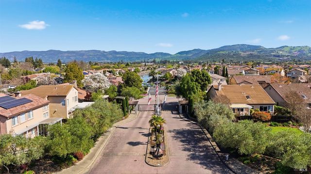 51 Regatta Way, Napa, CA 94559
