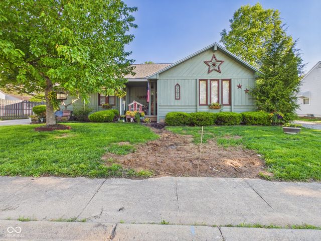 318 Vasbinder Drive, Chesterfield, IN 46017