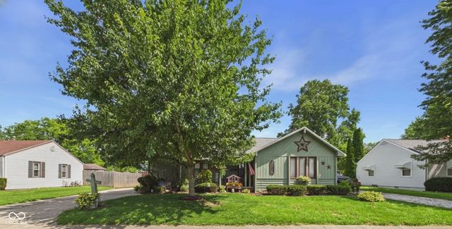 318 Vasbinder Drive, Chesterfield, IN 46017