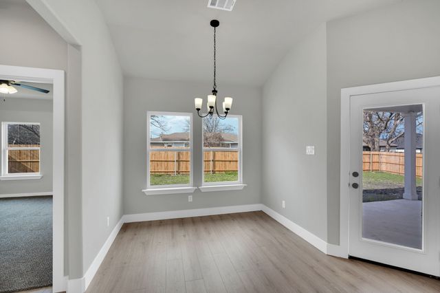 340 E Marshall Court, Palmer, TX 75152