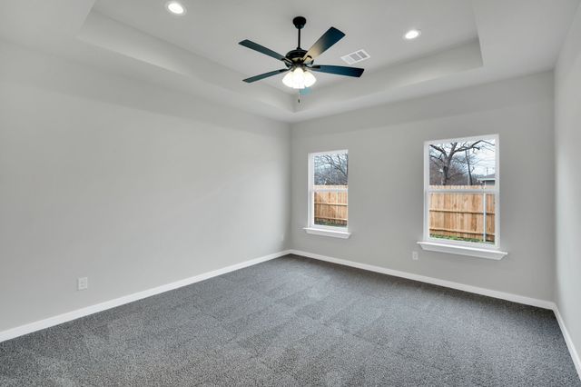 340 E Marshall Court, Palmer, TX 75152