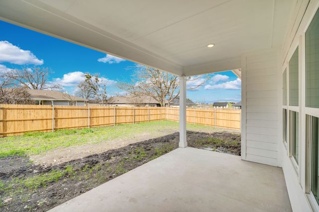 340 E Marshall Court, Palmer, TX 75152