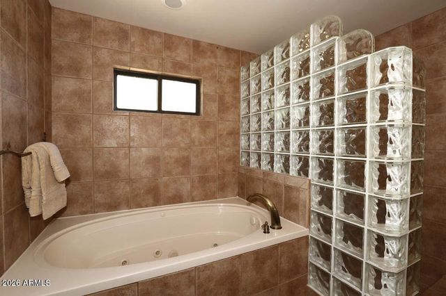 36601 N Mule Train Road 13D, Carefree, AZ 85377