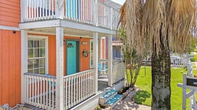 3905 Avenue L, Galveston, TX 77550